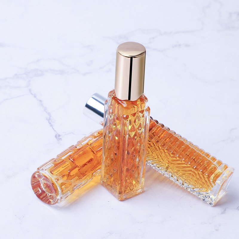 Wholesale Price 10ml 12ml Perfume Glass Bottle Anodized Aluminum Spray Head Cosmetic Packaging Empty Bottle Perfume Spray Bottle