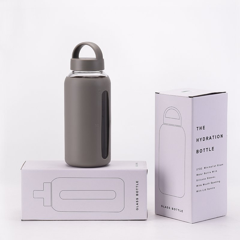New Design Hot Sell Large Capacity 800ML Single Wall Glass Water Bottle Leak Proof with Silicone Sleeve Accept Custom Logo