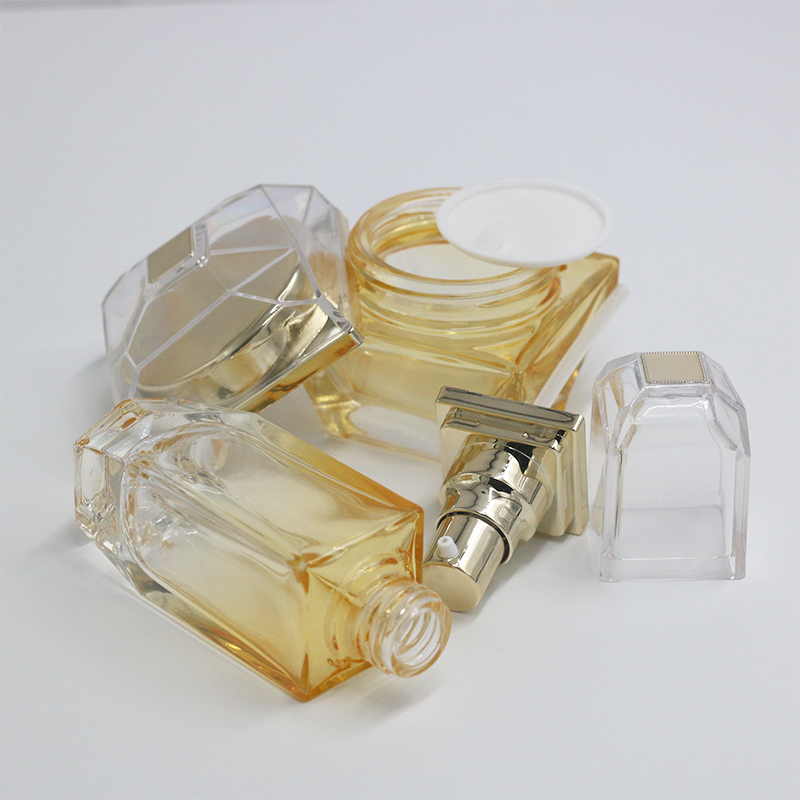 Luxury Cosmetics Packaging Glass Bottle Sets Cream Jar Pump Spray Bottle Skincare Face Cream Bottle
