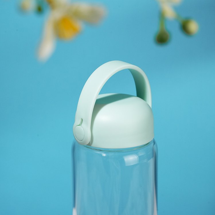 high borosilicate glass 500ml portable silicone lid hold customized logo glass bottle