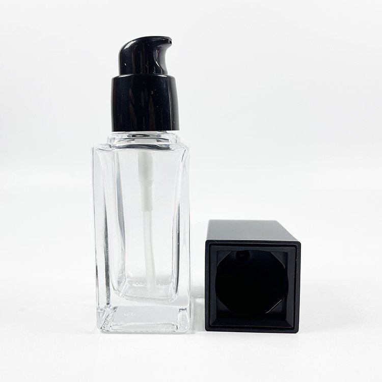 high end 15ml 25ml 30ml square clear cosmetic glass bottle make up liquid foundation pump bottle with black cap