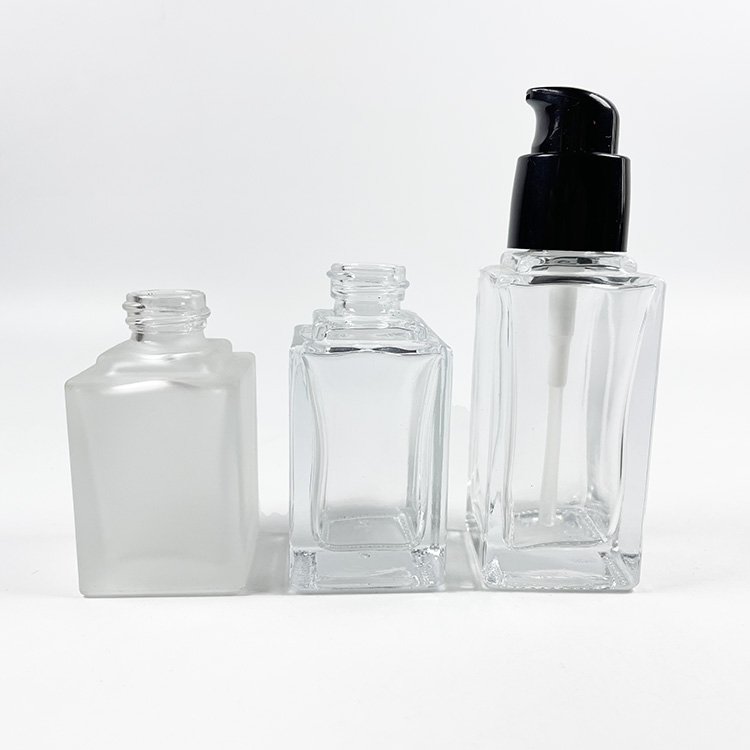 high end 15ml 25ml 30ml square clear cosmetic glass bottle make up liquid foundation pump bottle with black cap
