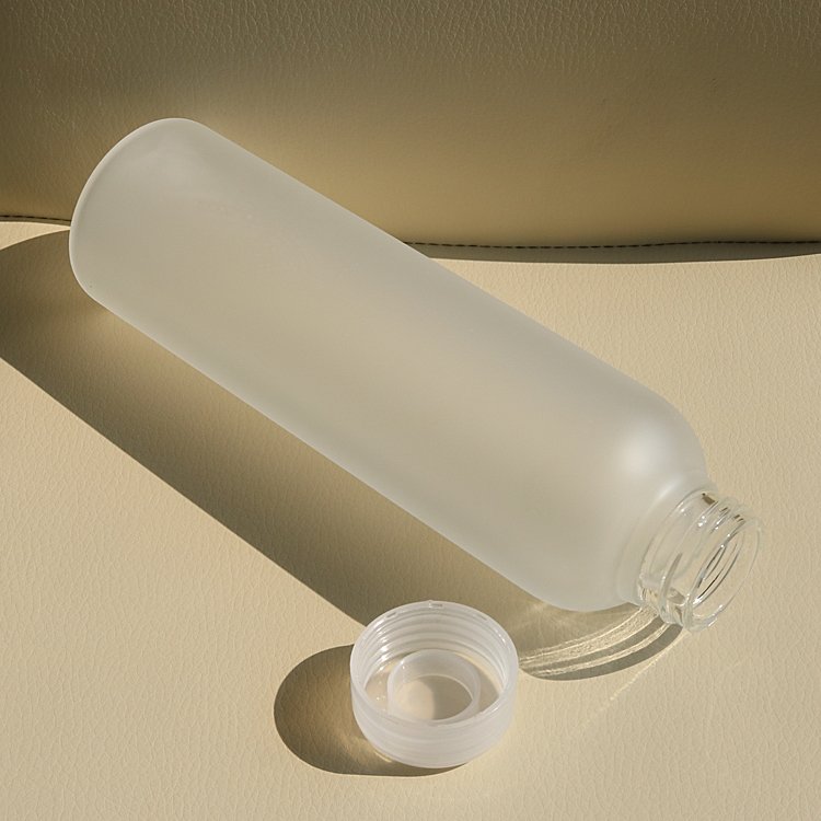 Custom Colorful Silicone Coating Borosilicate Glass Water Bottle - Eco-Friendly and Durable