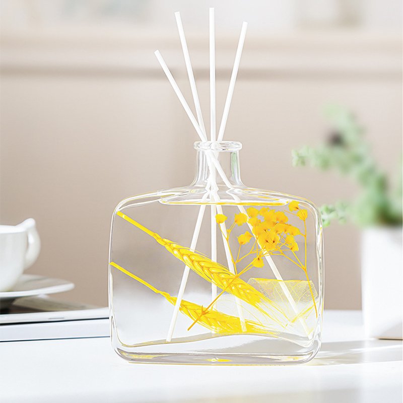 200ml 330ml Transparent Cute Empty Luxury Flat Perfume Diffuser Glass Bottle with Cork for Reed Diffuser