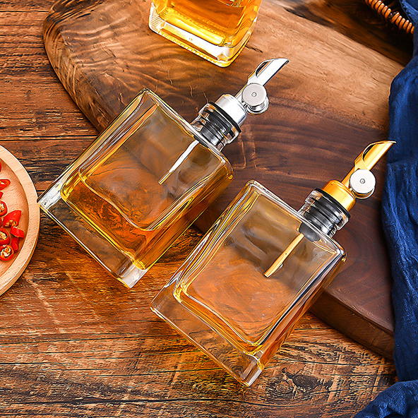Wholesale hot selling new portable for kitchen olive oil wine pour kitchen coffee syrup dispenser Glass bottles