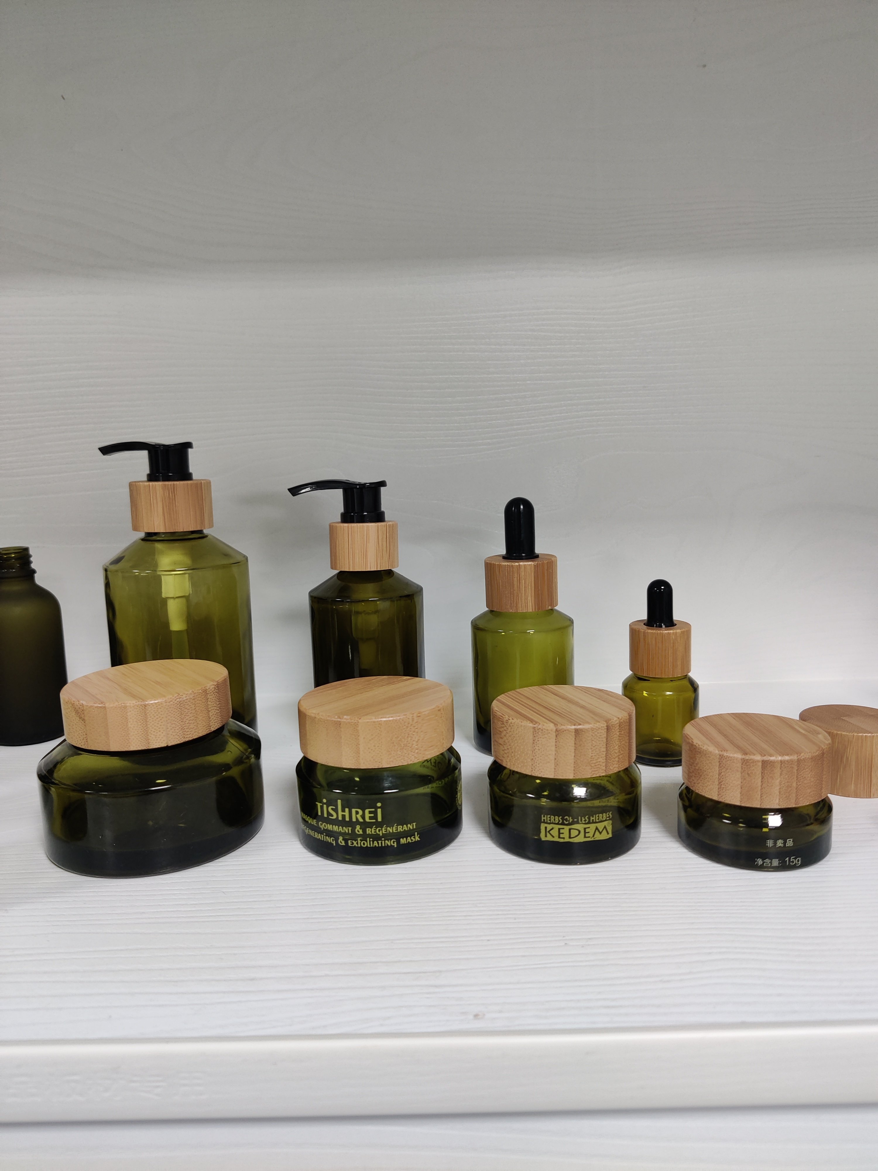 Low MOQ 250ml/500ml/750ml/1000ml dark green square olive oil tea oil bottle fermentation bottle walnut oil glass bottle