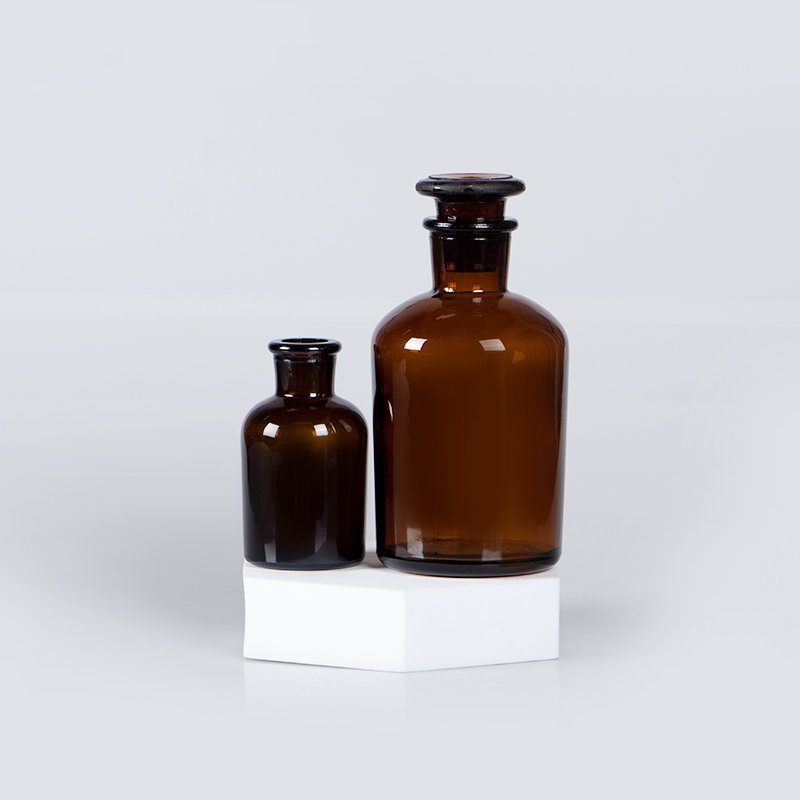 A series volume narrow neck amber empty reagent chemical medicine glass bottles pharmaceutical bottles
