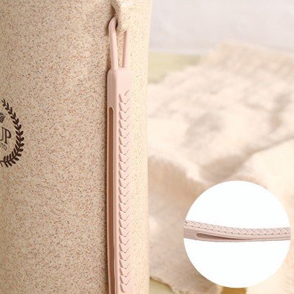 Travel Water Bottle Custom Logo Nice Fancy Eco Friendly Wheat Straw Plastic Sport CLASSIC Unisex Plastic Cup with Lid and Straw