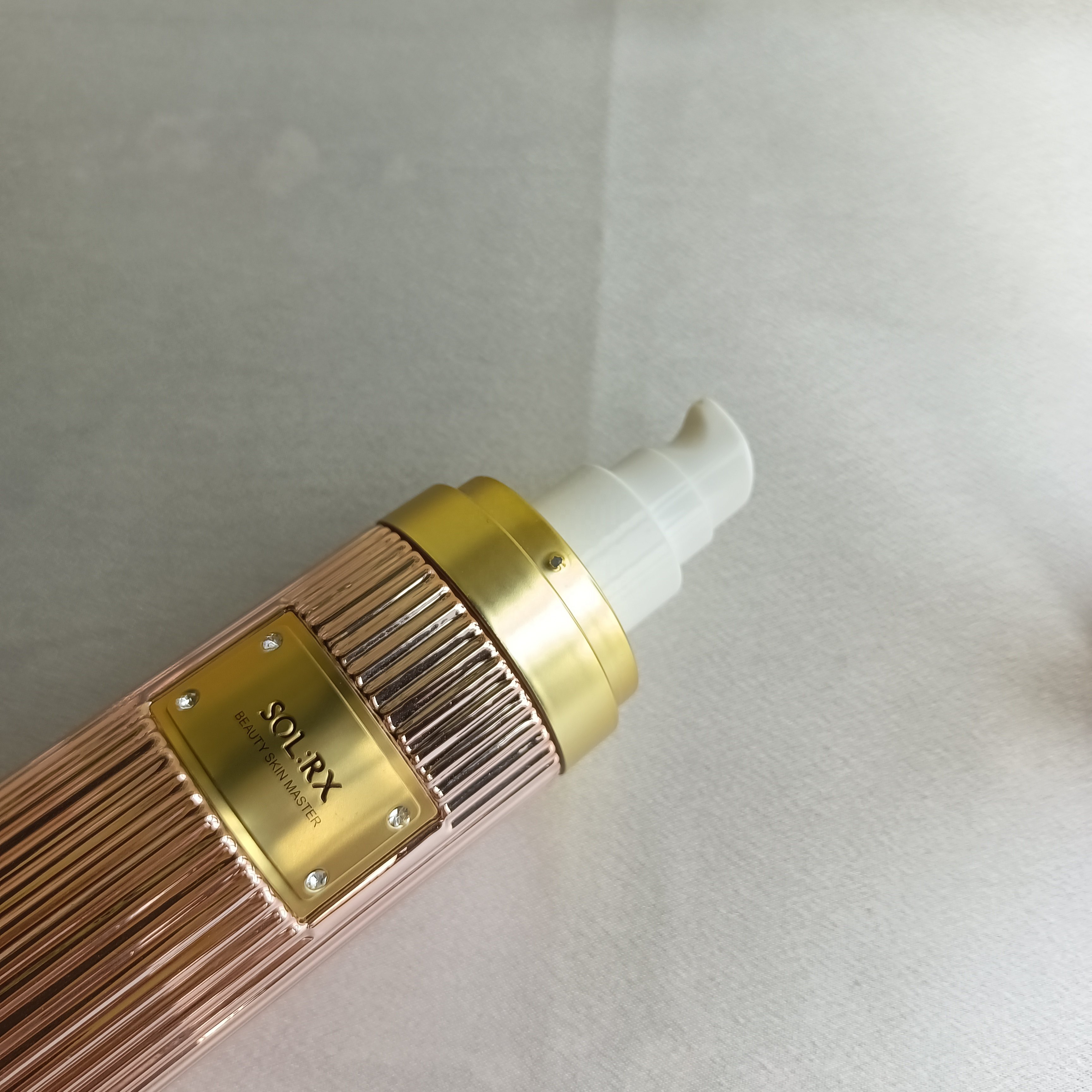 Cylinder empty gold 50ml 130ml glass cosmetic bottle for lotion/Skin Care Serum