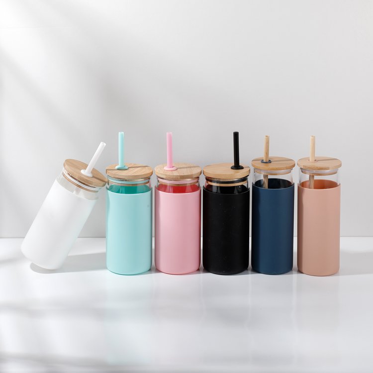 15oz Borosilicate Smoothie Glass Bottle Glass Tumbler With Silicone Sleeve Straw Mug With Bamboo Lid Glass Pipe Milk Cup