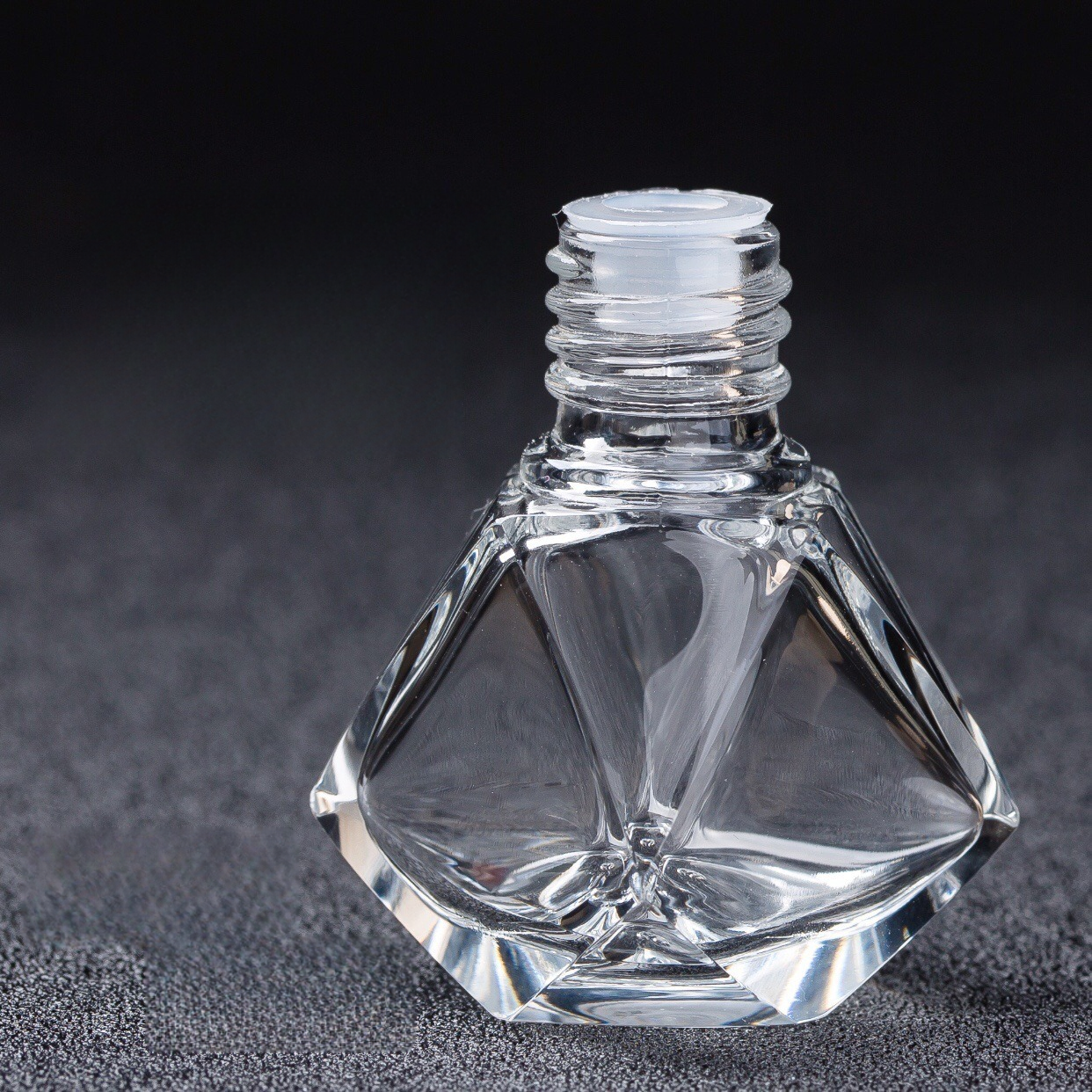 Empty 6ml 8ml Air Freshener Glass bottle Car Fragrance Pendant Custom Scents Hanging Car Perfume Diffuser Bottle