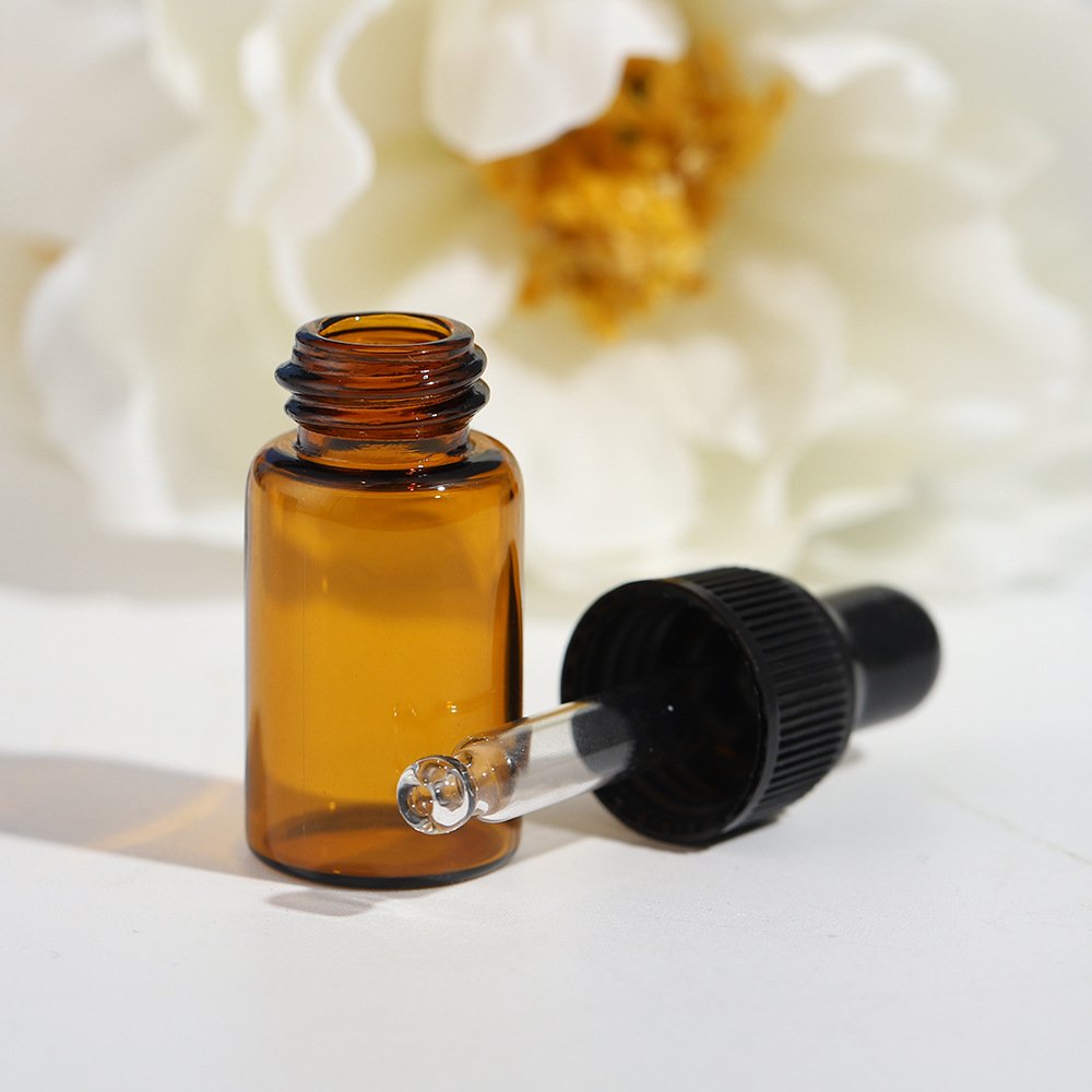 Free Sample Empty Small Size Mini size vials 1ml 2Ml 3Ml 5ml Glass Cosmetic Essential Oil Bottles With Droppers