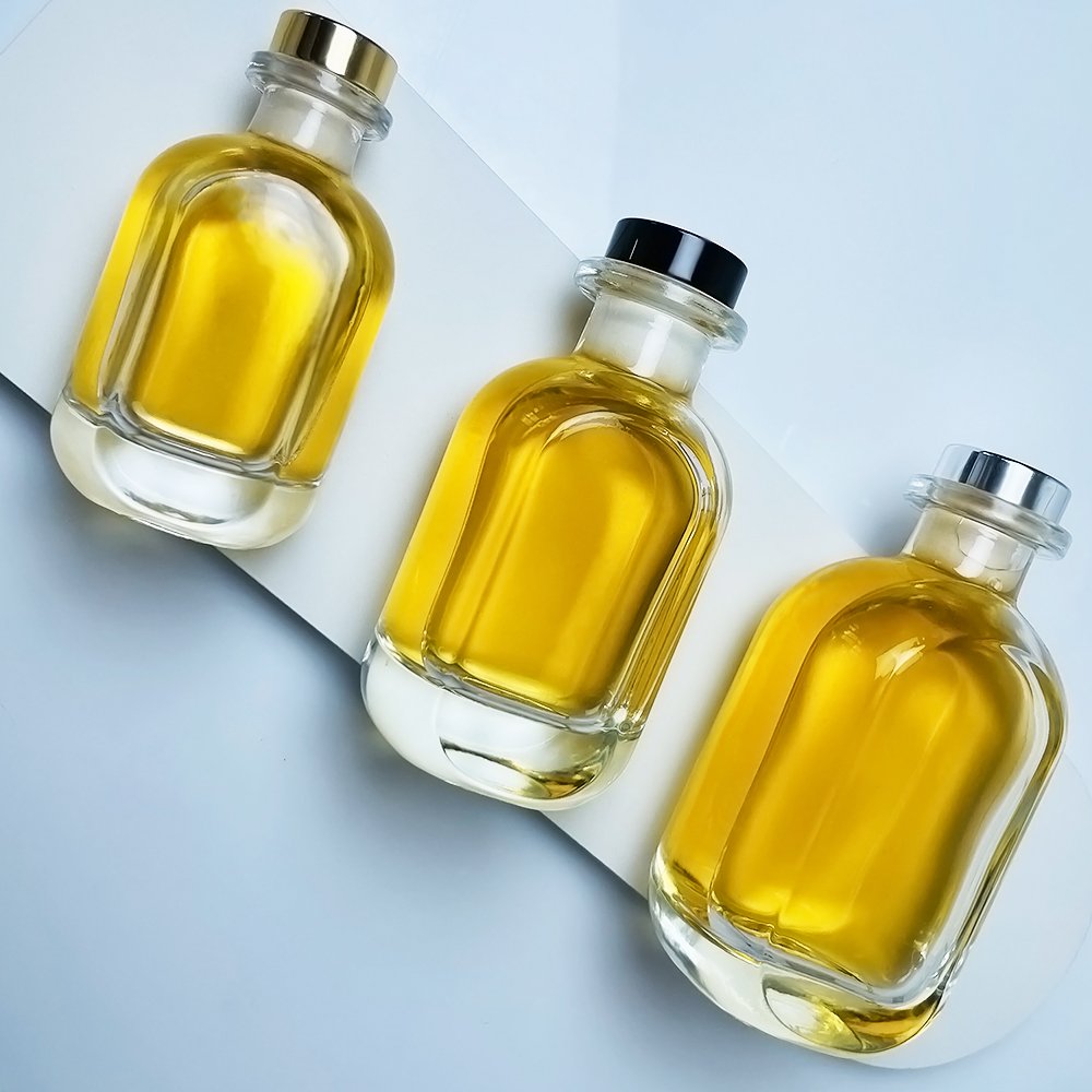 Hot Sale Custom Decorative Empty Round Clear Air Aromatherapy Clear Perfume Atomiser Reed Diffuser Glass Bottle With Cork Sticks