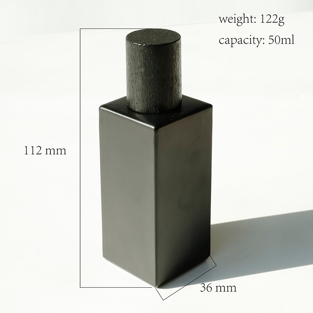 Square Spray Perfume Glass Bottle 30ml 50ml 100ml glass parfum bottle luxury perfume bottle with wooden cap