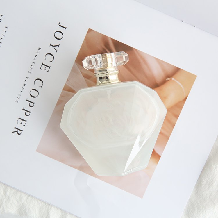 Fashion Hand Made Polish 30ml 60ml 100ml Empty Spray Parfum Botol Beautiful Shape Cosmetic Packaging Clear Glass Perfume Bottle