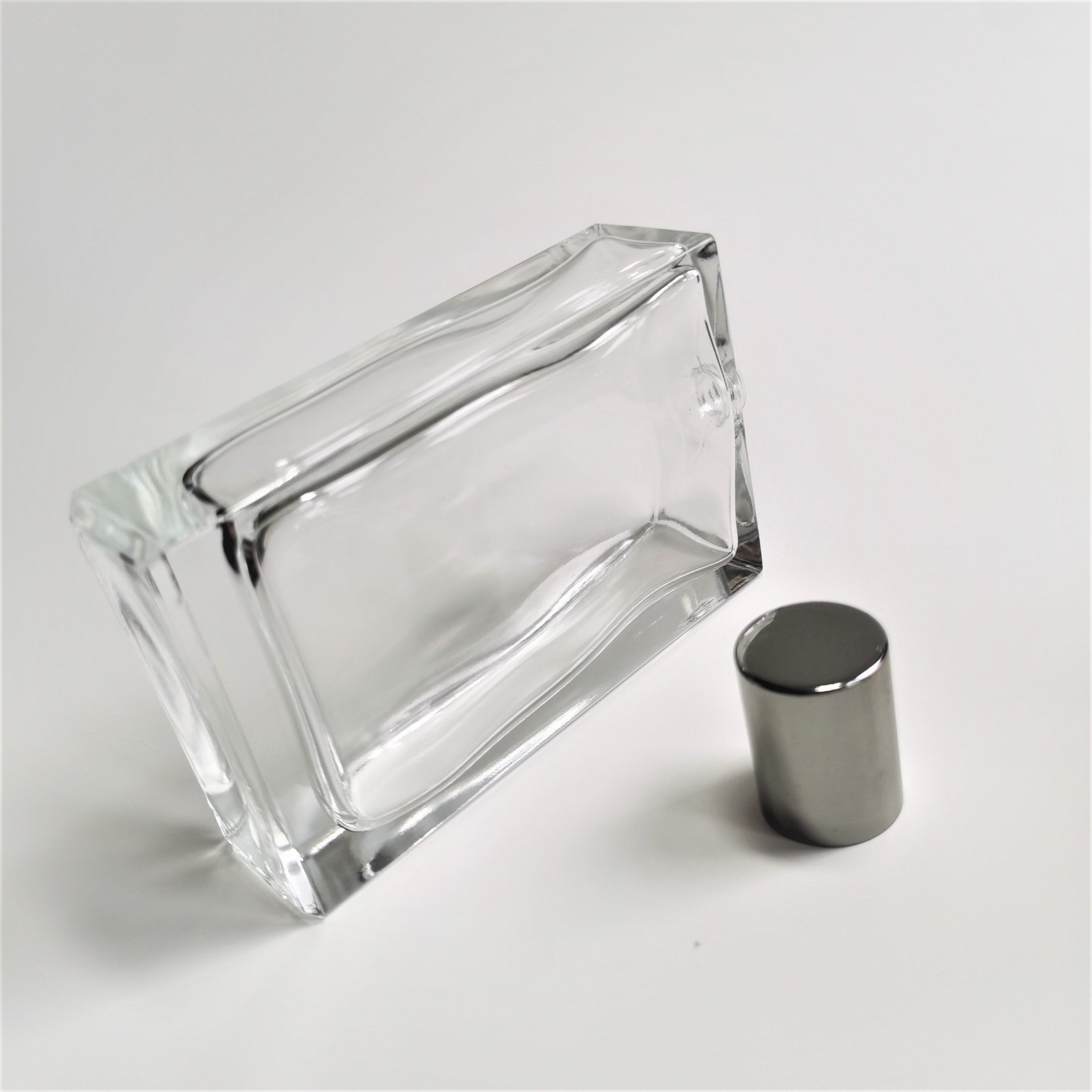 2021 News 100ml Transparent Fragrance Empty Glass Perfume Bottle RB81000