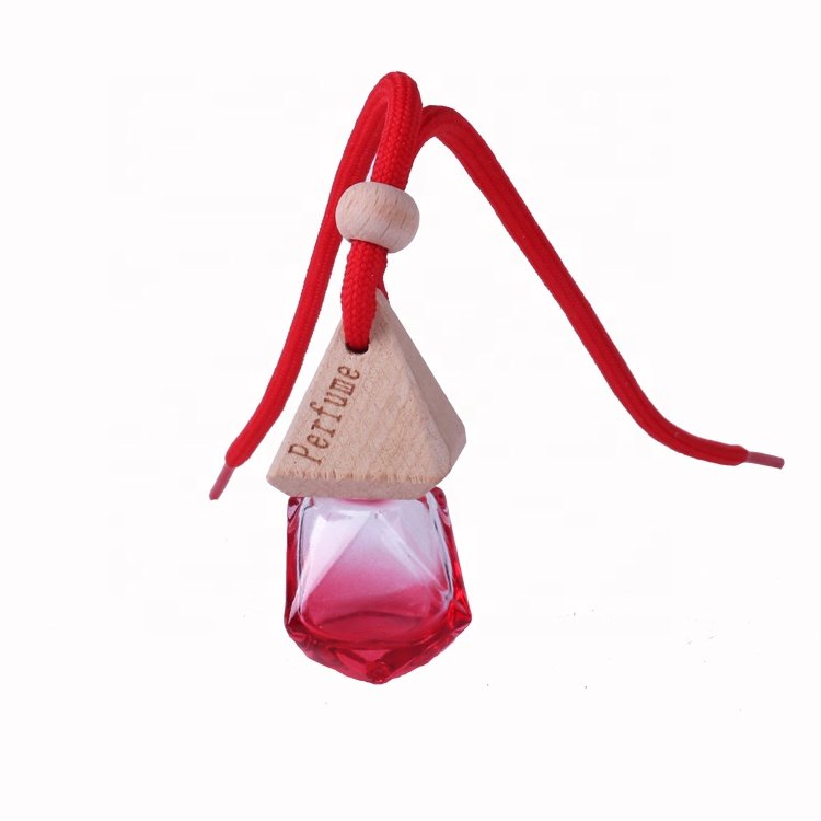 The color d-iamond shaped glass perfume bottle interior accessories diffuser produced by Chinese manufacturers