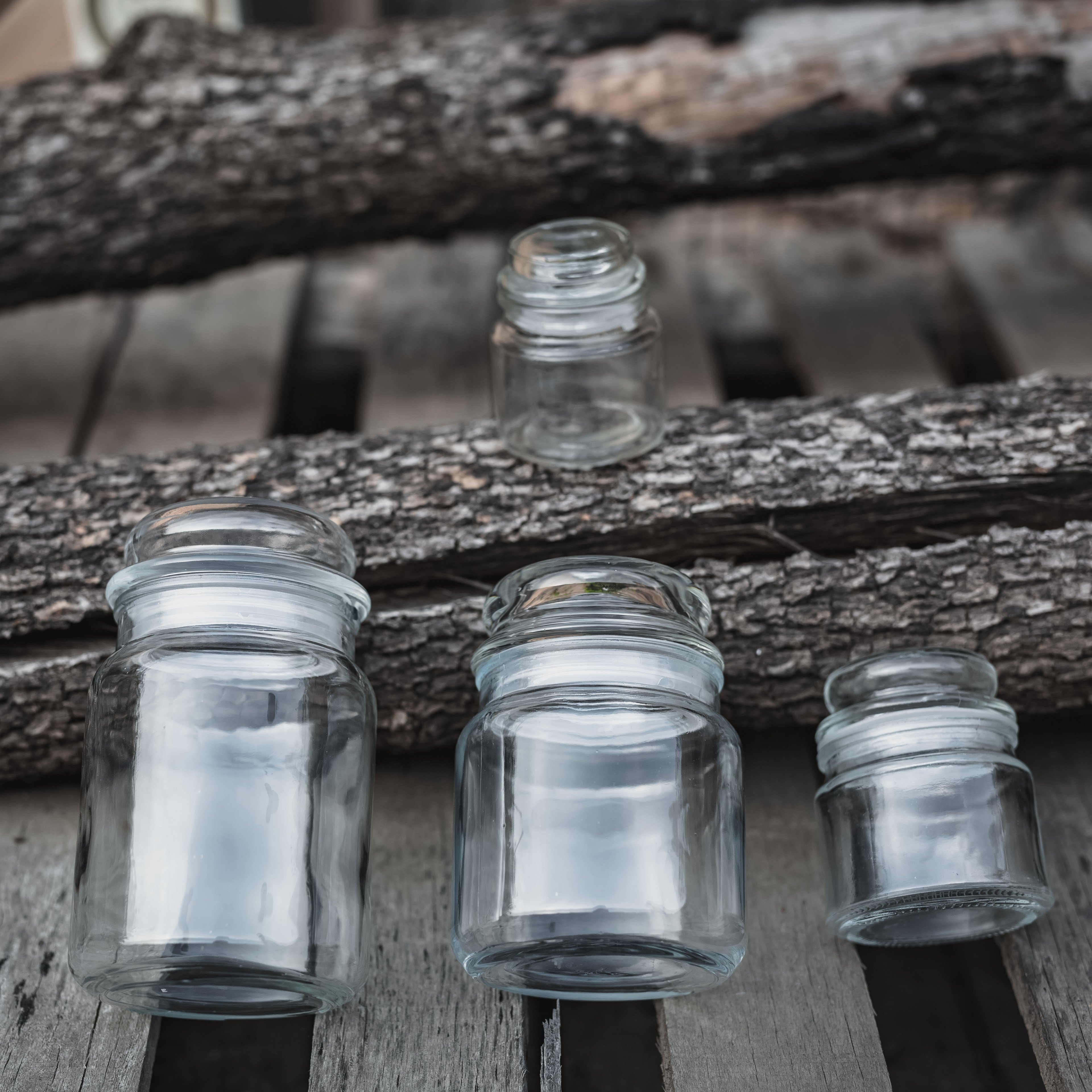 Hot Sales Clear Small Cylinder Modern Glass Bottle Food Storage Container Apothecary Jars With Glass Bubble Lid