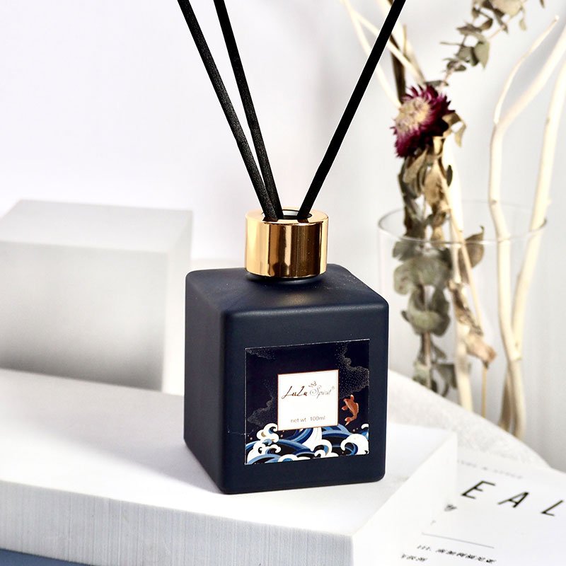 120ml High Quality Elegant Home Decoration Fragrance Glass Bottle Reed Diffuser With Natural Sticks for Gift Set