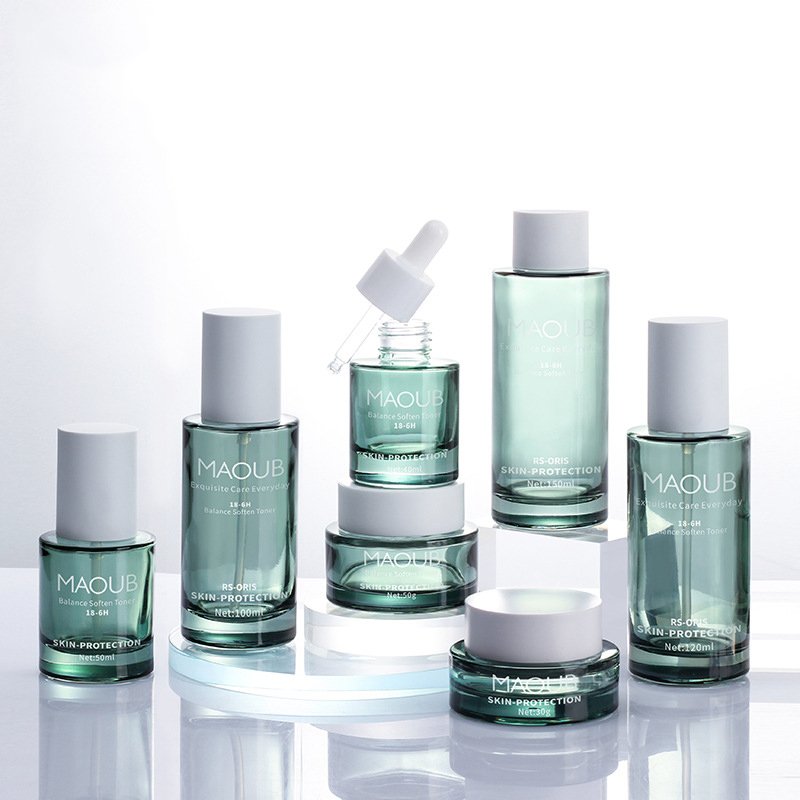 Factory New Design Luxury Frosted Makeup Skincare Set Glass Bottles and Jars Transparent Green Amber Lotion Bottles Cream Jars