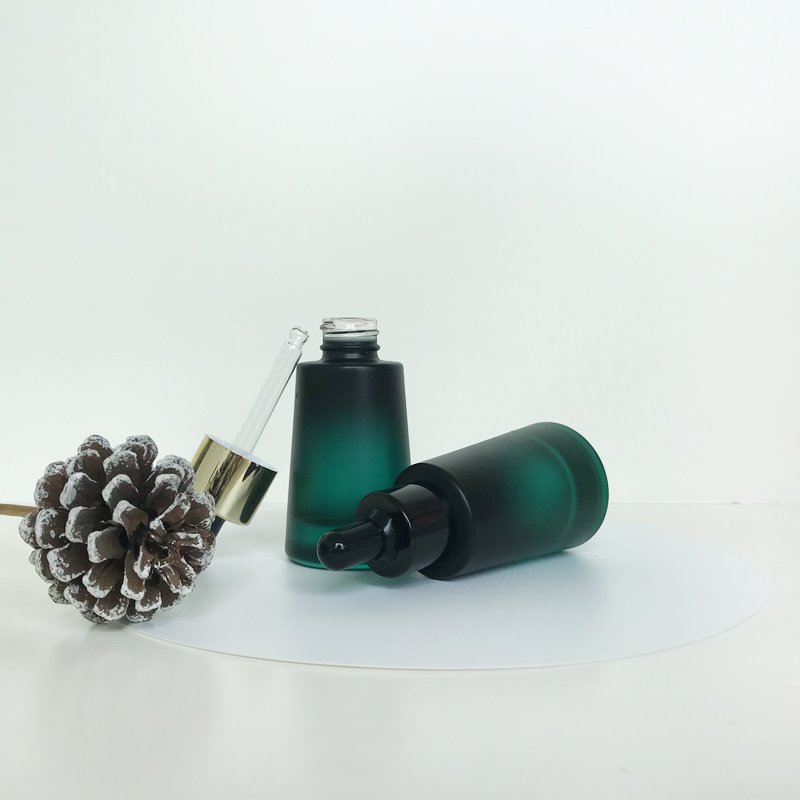 Frosted Gradient Green Bottle Collar Dropper Essencial Oil Bottle Cosmetic Glass Bottle Perfume Packaging Conic 30ml with Gold
