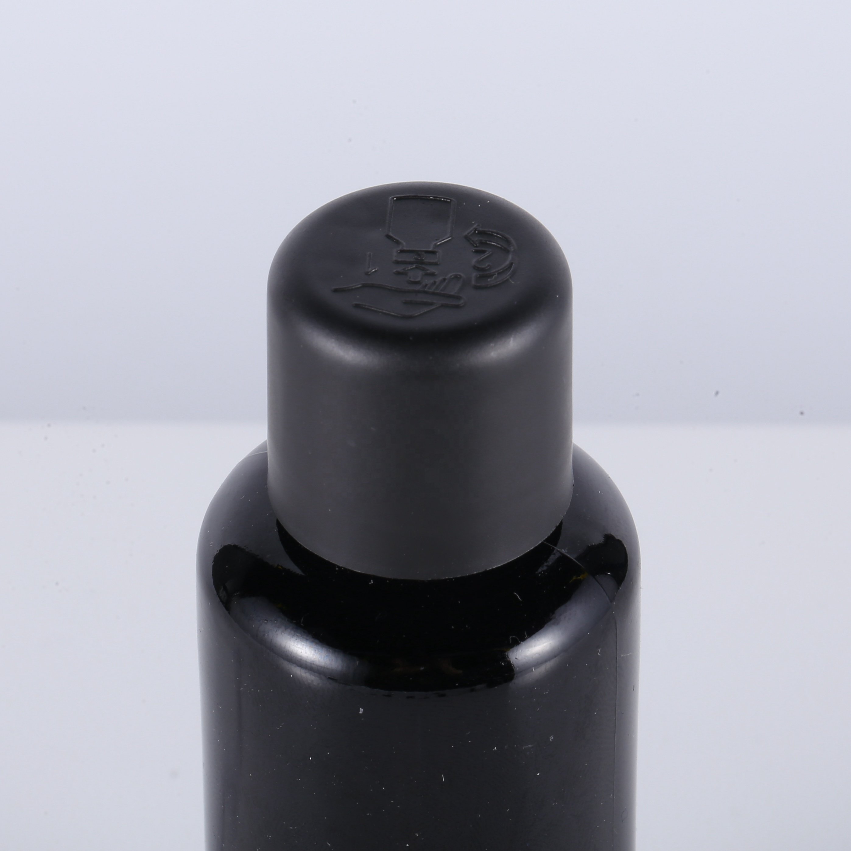 ultra violet glass bottle black glass bottle 15 ml 30 ml 50 ml 100 ml essential oil bottle with 18mm child-resistant plastic cap