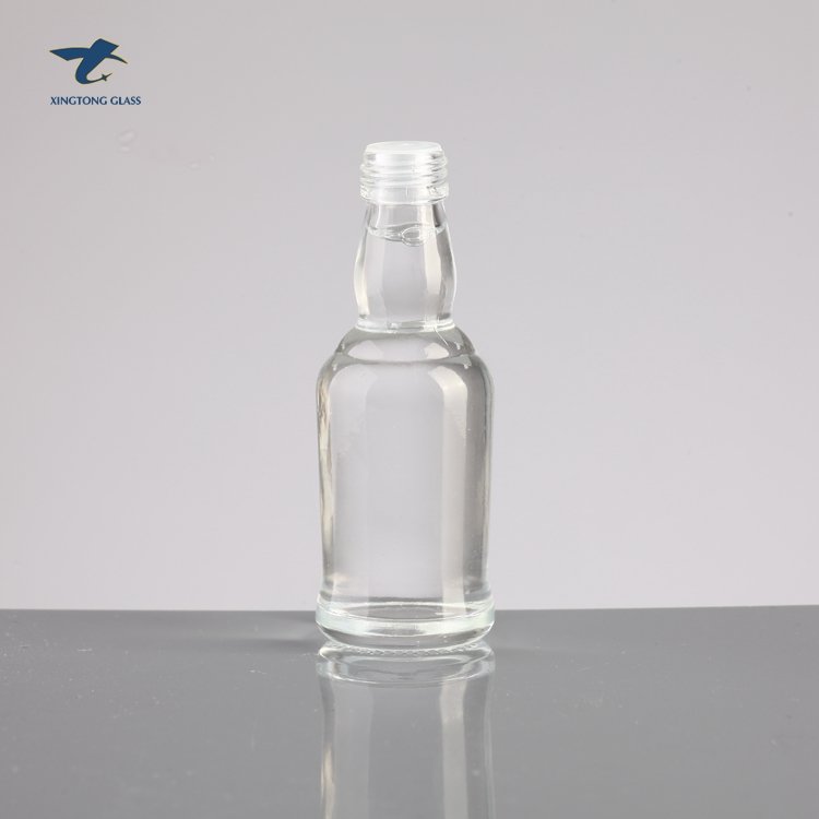 Hot Sale Clear Transparent 50ml 100Ml Whisky Glass Bottle mini With Plastic Cap
