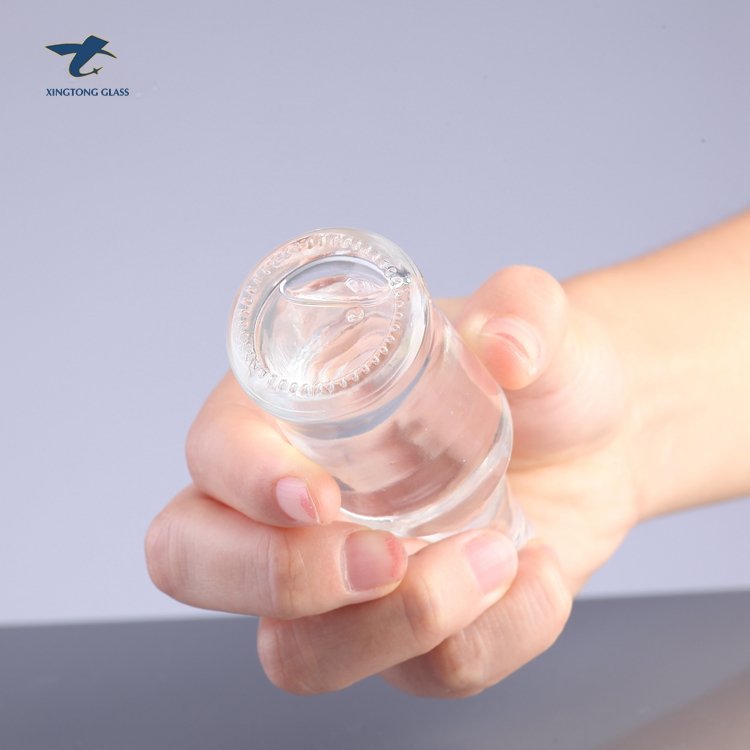 Hot Sale Clear Transparent 50ml 100Ml Whisky Glass Bottle mini With Plastic Cap