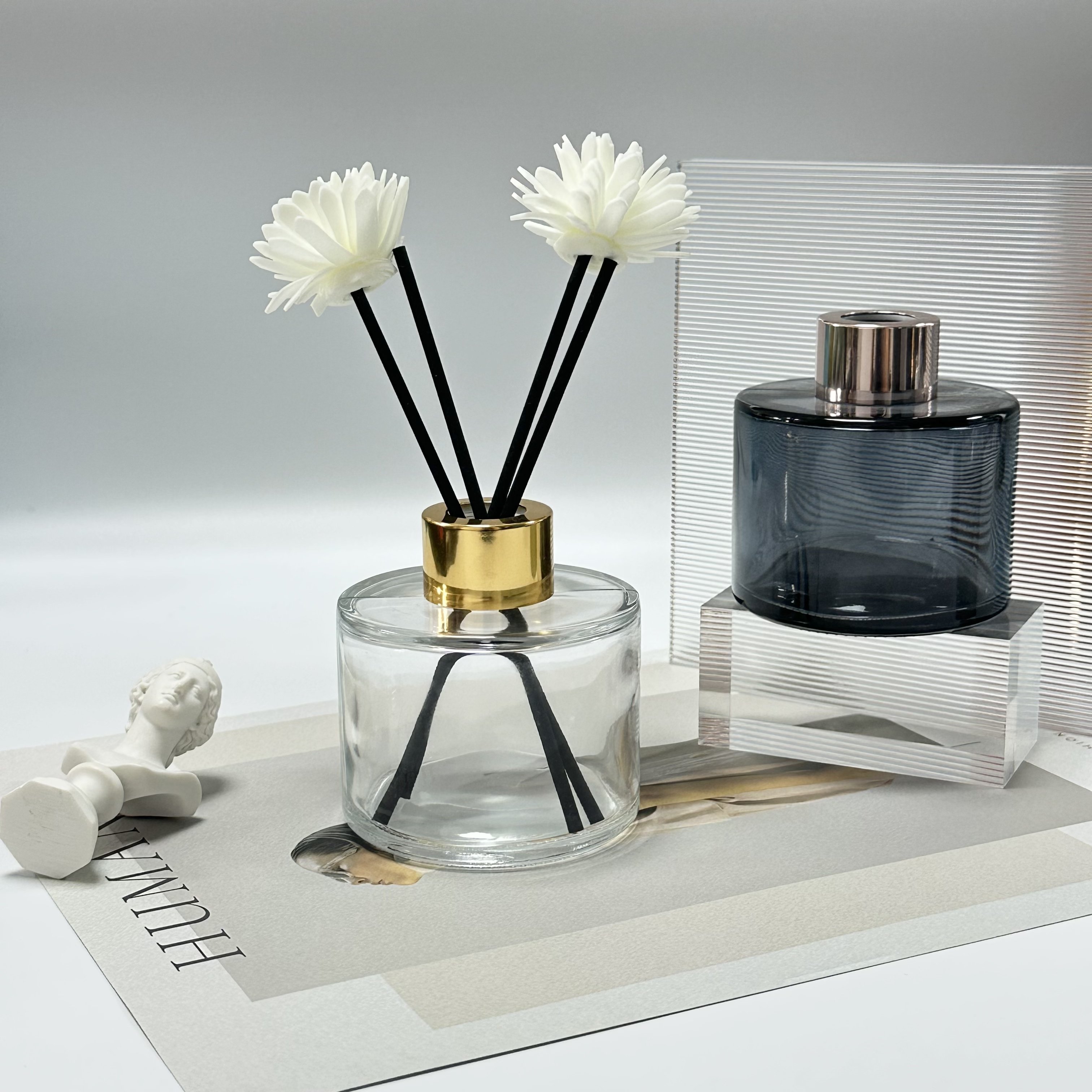 Custom round fireless aromatherapy reed diffuser perfume clear matte empty reed diffuser glass bottle