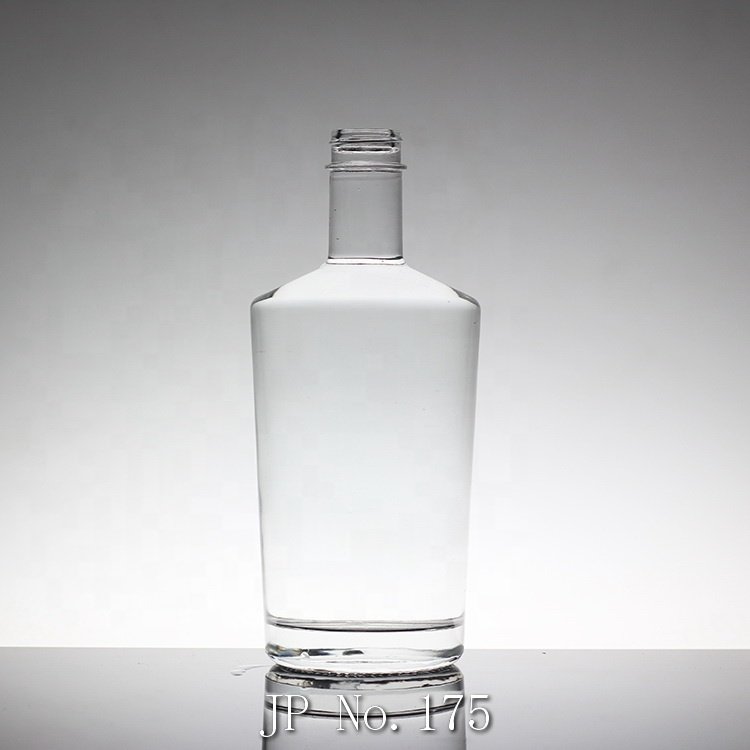 800ml 1000ml 3000ml Big Capacity Whisky Glass Bottle Round 500ml Square Glass Water Bottle