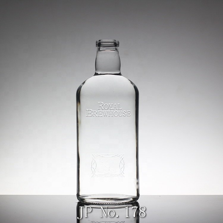 800ml 1000ml 3000ml Big Capacity Whisky Glass Bottle Round 500ml Square Glass Water Bottle