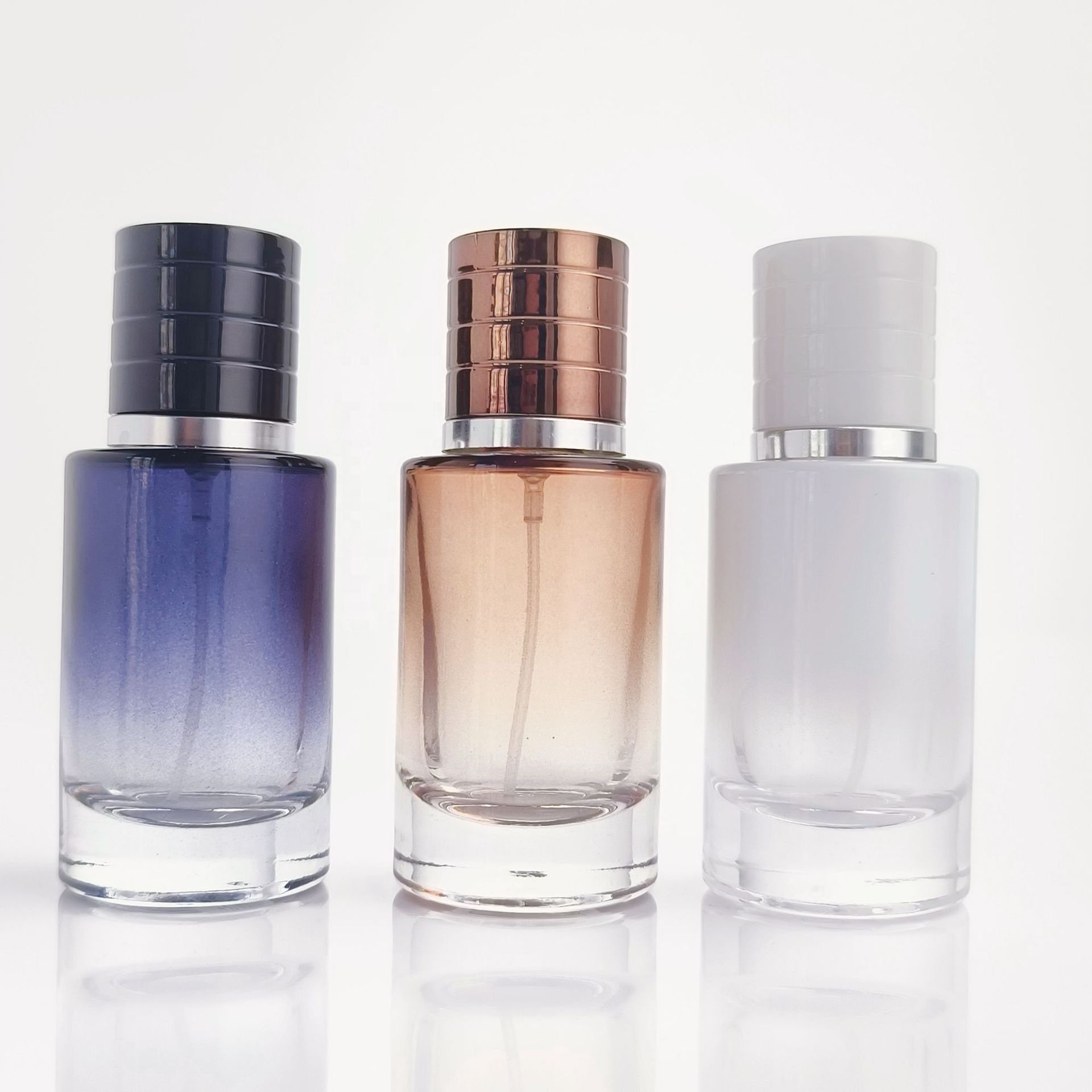 Cosmetic perfume bottle glass 50ml wholesale luxury women round perfume bottles 30ml glass spray bottle with pump Atomizer