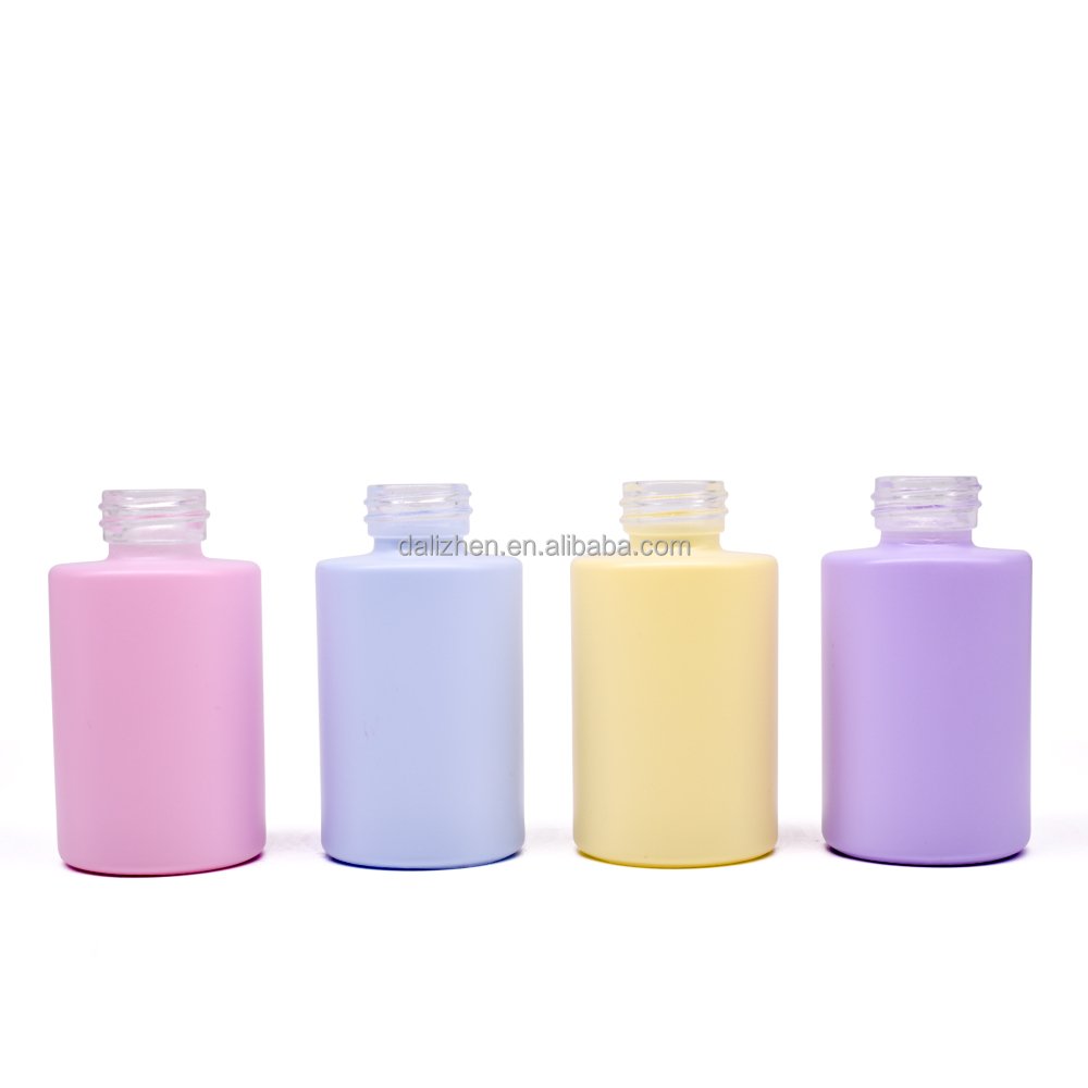 Luxury Empty 30ml Frosted Glass Flat Shoulder Round Liquid Serum Foundation Lotion Packaging Cosmetic Packaging Pump Bottle