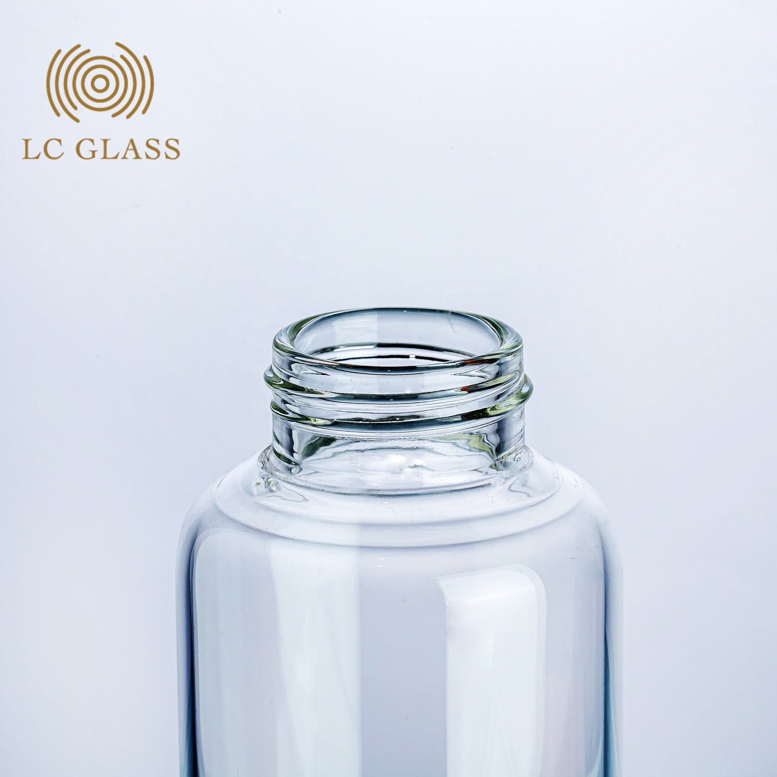 500ml Travel Glass Water Bottle Wholesale Cheap Glass with Metal Lid Glass Bottles for Juice Adults Modern Sustainable