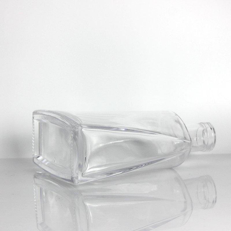 Vodka Gin Whiskey Wine Rum Tequila Glass Bottle 750ml 1L 3L Super Flint Spirit Liquor Bottle with Synthetic Cork