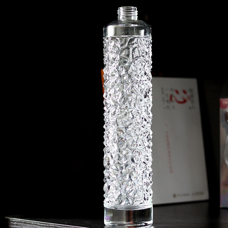 500ml Embossing glass bottle Brandy Bourbon Whiskey Gin Vodka Round glass bottle Liquor Spirit Alcohol Drink glass bottle