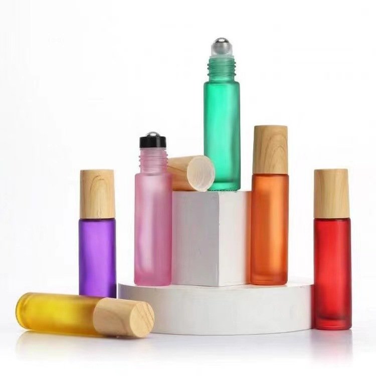 5ml 10ml Essential Oil Bottle Frosted Color Glass Perfume Roller Bottle with Wood Grain Cap