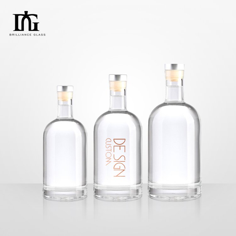 Wholesale screw round glass vodka glass bottles empty 350ml clear wine liquor whisky nordic glass bottle with hand screw cap