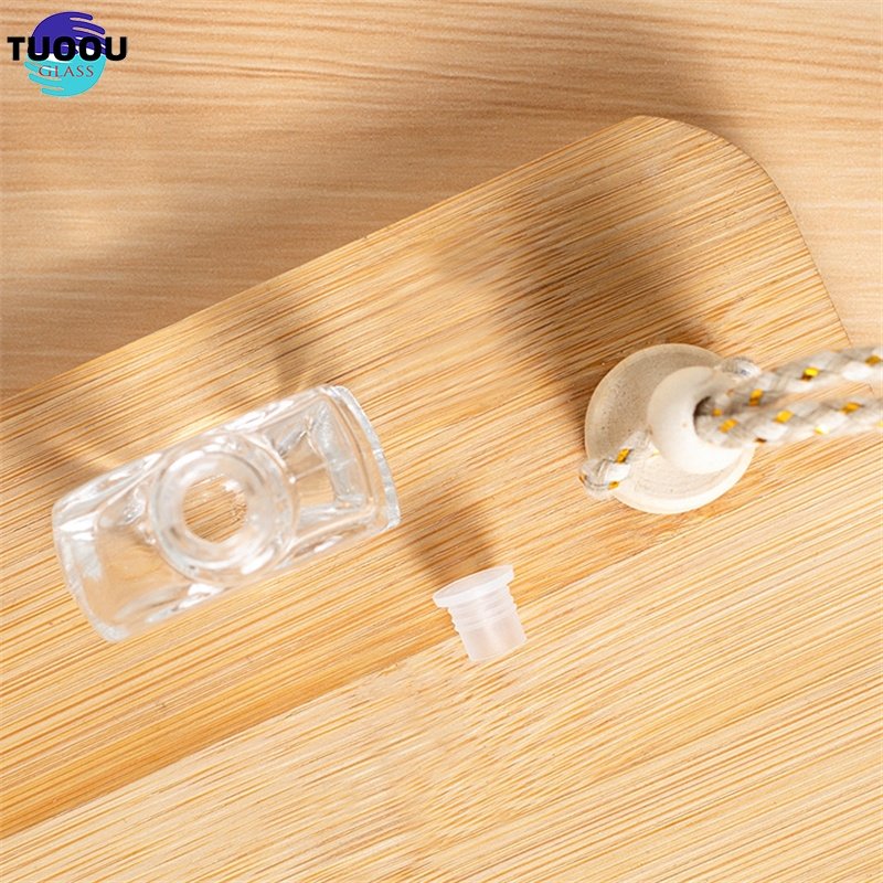 wholesale Automobile diffusion Car Apple Shape Bottle Empty Rectangular Perfume Glass Bottles container