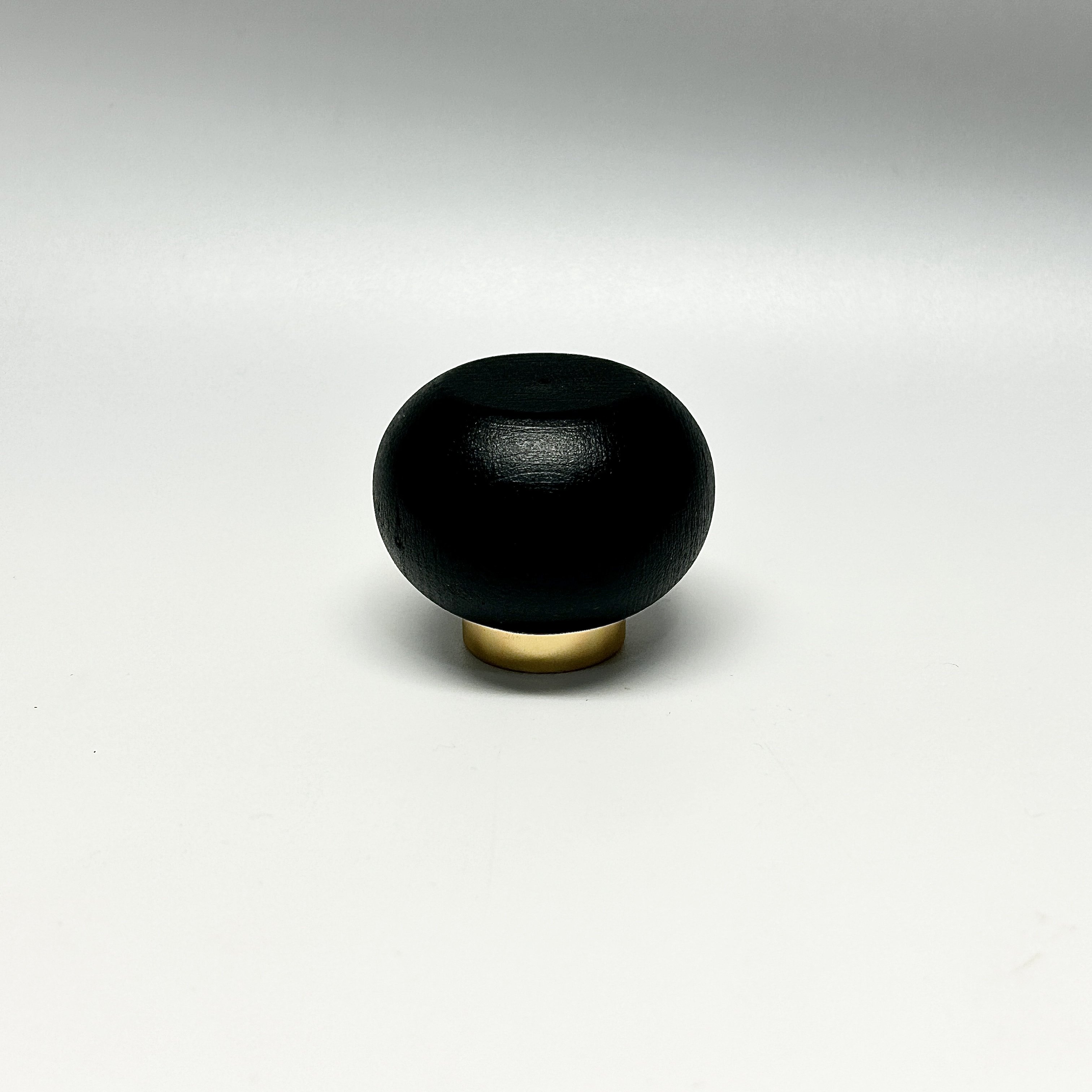 factory manufacture whole sale big capacity 200ml perfume glass bottle with black ball lip for cosmetic fragrance