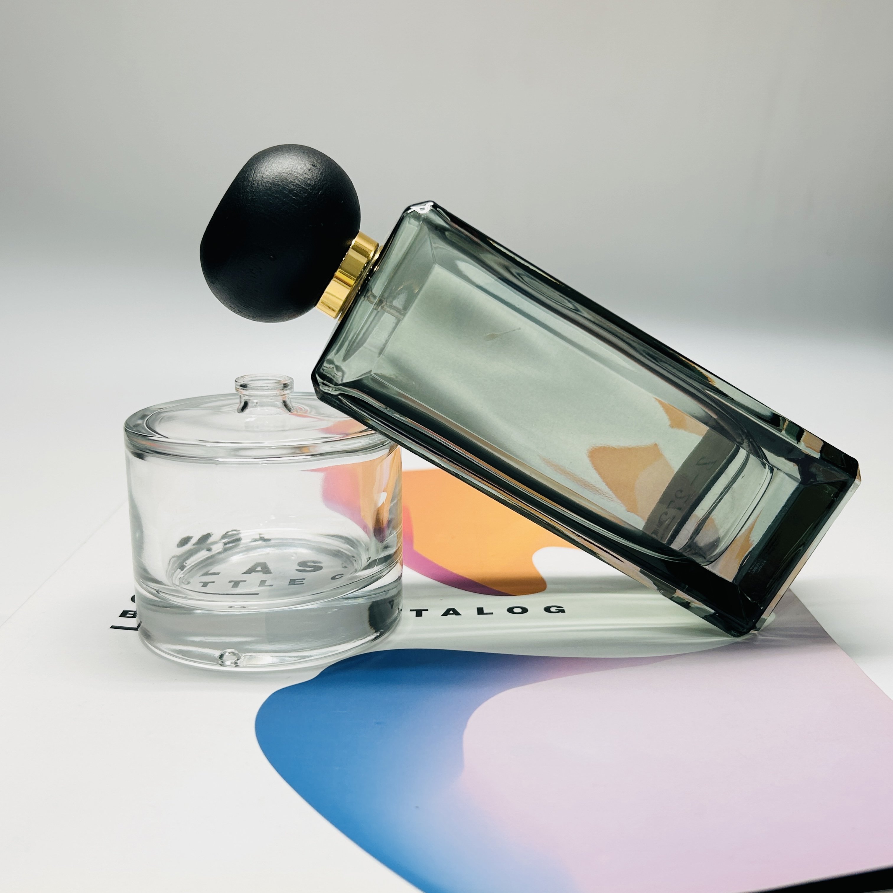 factory manufacture whole sale big capacity 200ml perfume glass bottle with black ball lip for cosmetic fragrance