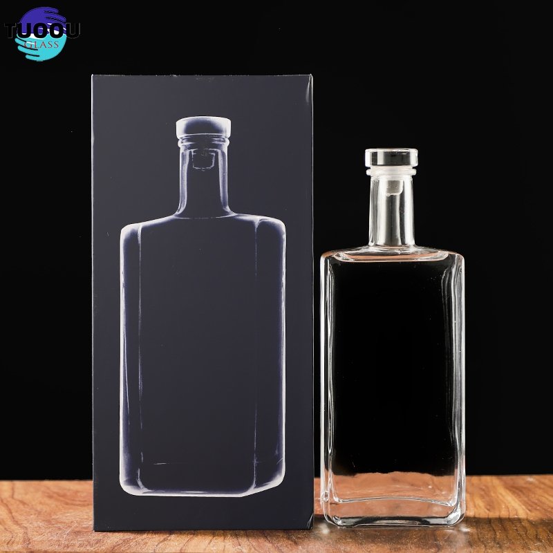 In Stock Wholesale Custom Square 500 Ml Brandy Empty Liquor Spirit Bottles Simple Wine Bottle For Vodka Bottom Have Mountain