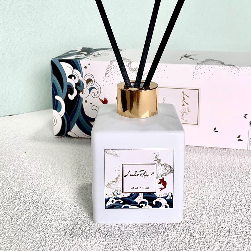 Naturals Luxury 120ml Home Decor Oil Reed Diffuser Freshener for Office with Glass Bottle & Rattan for Hotels