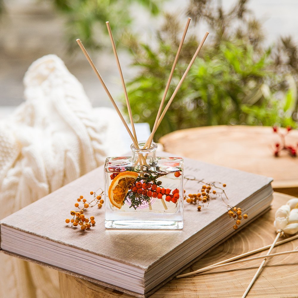 120ml Luxury Wholesale Custom Aromatherapy Air Fresher Home Fragrance Decoration Glass Bottle Reed Diffuser