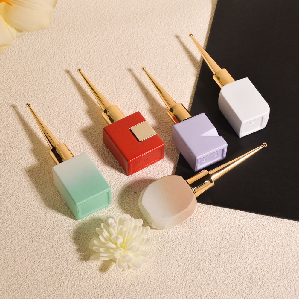 Stock 10ml 12ml 15ml Luxury Special Design Square Empty Uv Gel Nail Polish Bottle Red White Gel Polish Bottle With Gold Cap