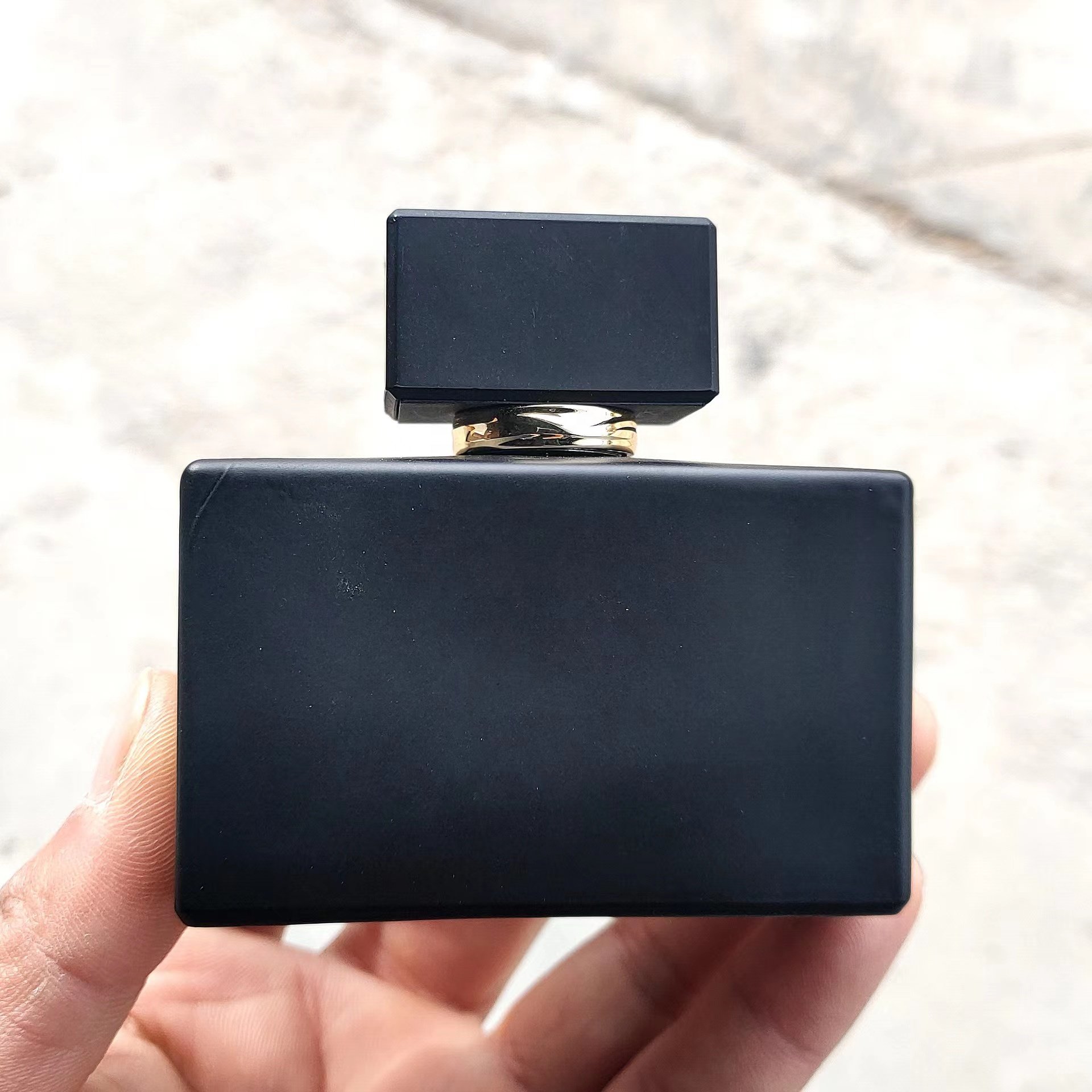 Wholesale Oem/Odm 50Ml Luxury Fragrance Sprayer Atomizer Empty Perfume Glass Bottle Women Perfume Bottle