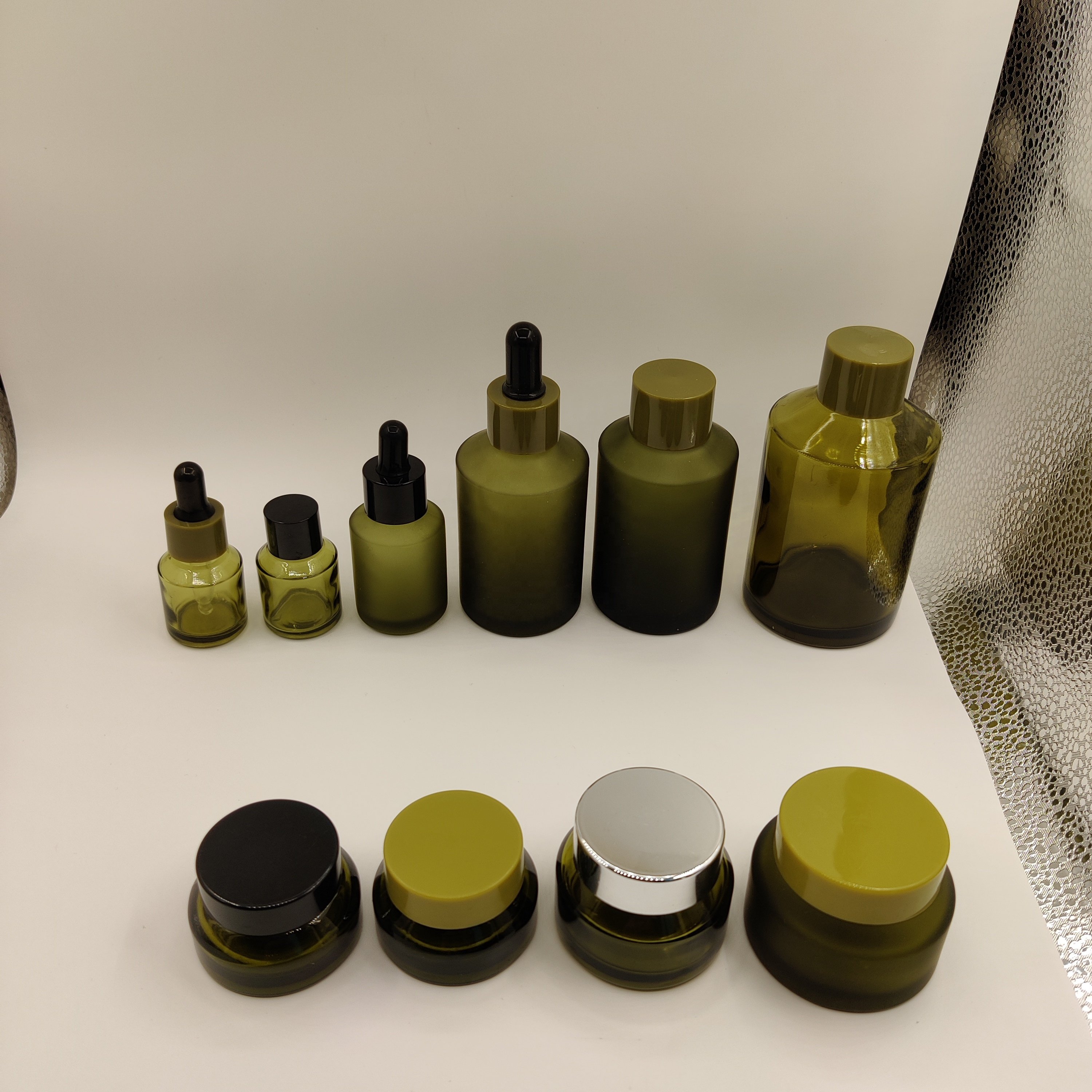 15ml 30ml 60ml 100ml 125ml 200ml Olive Green Frosted Cosmetic Glass Bottle for Serum Essential Oil Lotion Skin Care Face Cream