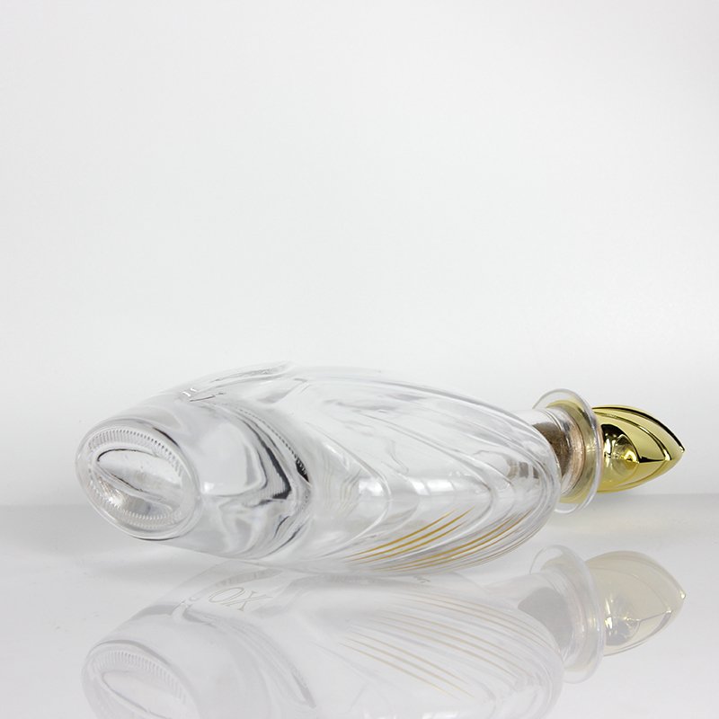 Wholesale 750ml 700ml Vodka Tequila Rum Whisky Liquor Glass Bottle Spirit Bottle With Cork