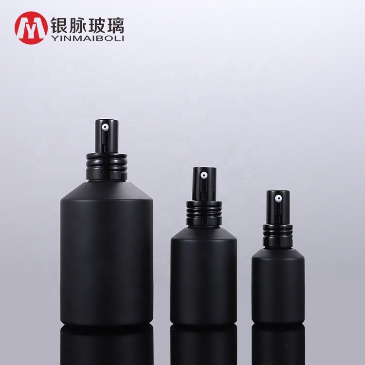 Cosmetic packaging amber glass spray bottles 100ml frosted black glass bottle with black pump