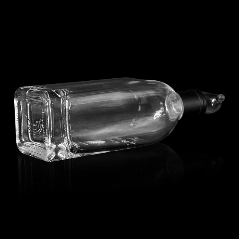 wholesale custom color 375ml 500ml 700ml 750ml 1000ml vodka whisky gin empty glass liquor bottle with cork